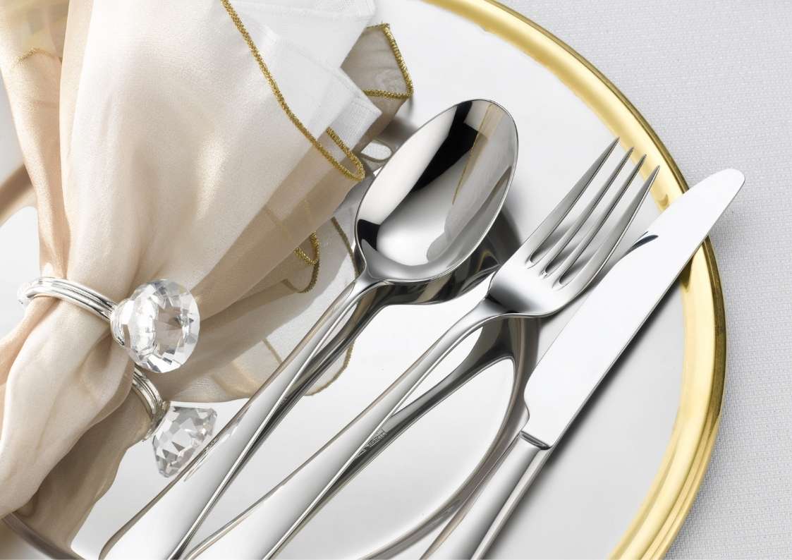 כסף הוא הזהב החדש: איך לבחור סכו"ם לחג?